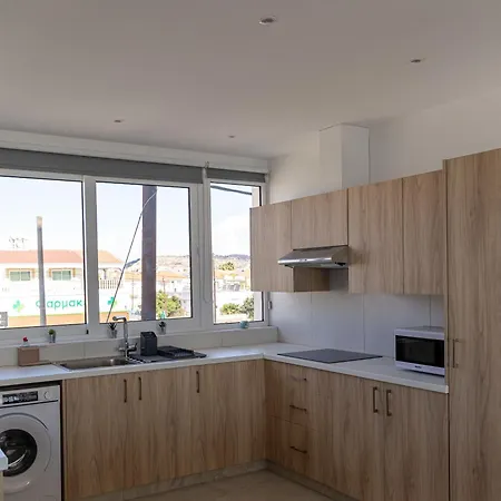 Апартаменты Beachhouse Ларнака