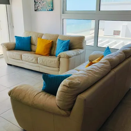 Апартаменты Beachhouse *