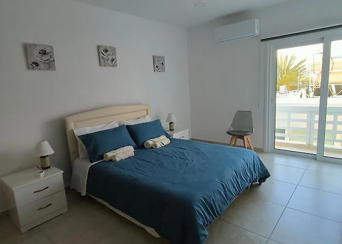 Beachhouse * Λάρνακα