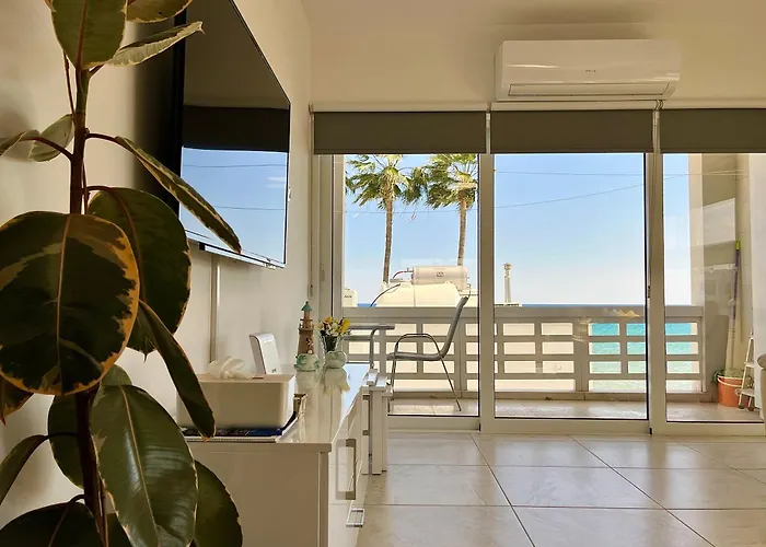 Beachhouse * Larnaca