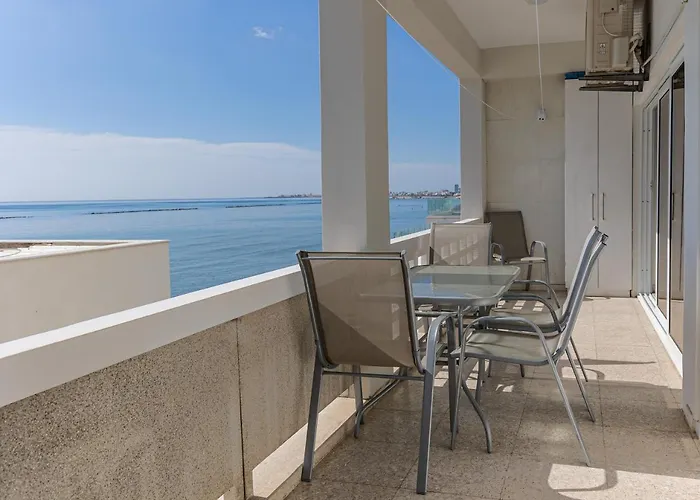 Beachhouse * Larnaca